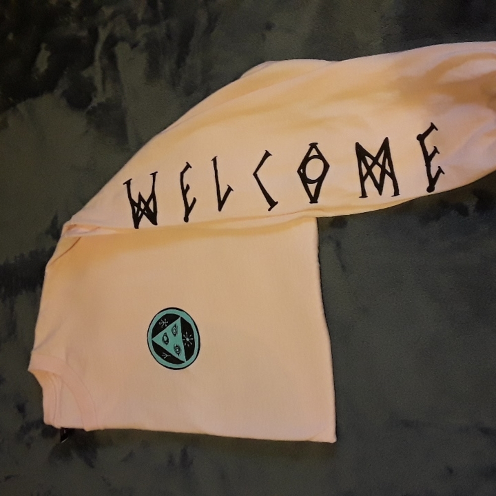 Mens XL Welcome Long sleeve tee